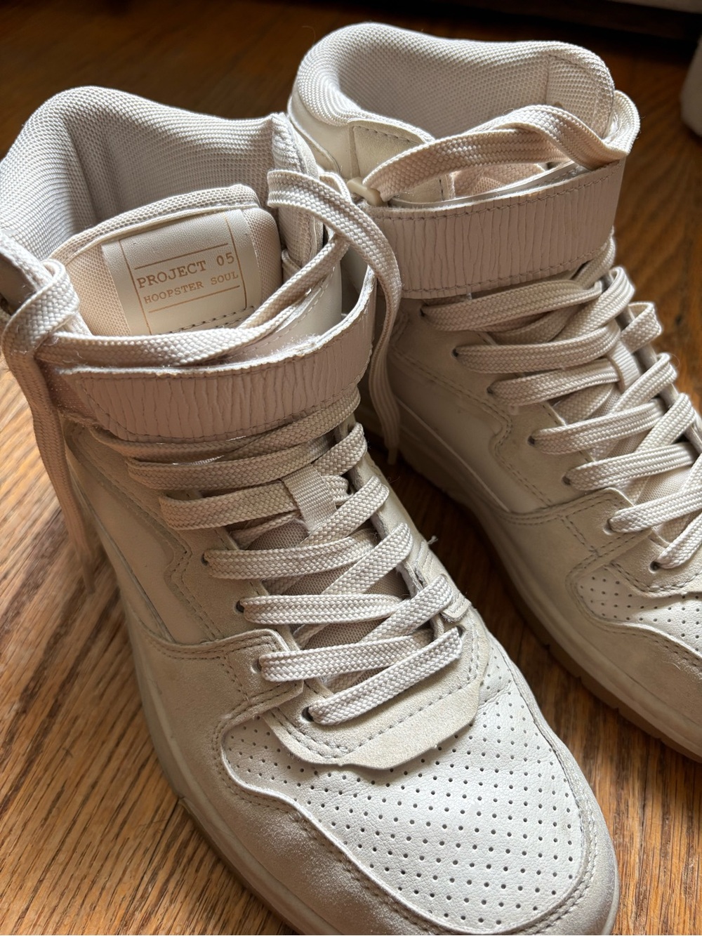 Zara High-Top Sneakers size 7.5 /EU 38 EUC